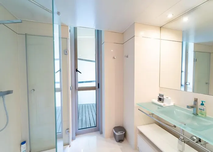 Unique Rentals-seafront Luxe Barcelona