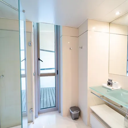 Apartament Unique Rentals-seafront Luxe