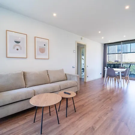 Unique Rentals-seafront Luxe Apartament