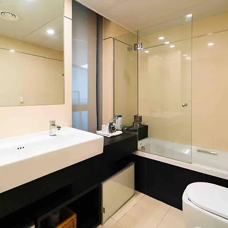 Unique Rentals-seafront Luxe Apartament