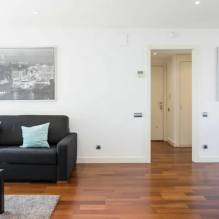 Unique Rentals-seafront Luxe Apartament